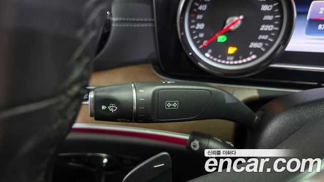 Mercedes-Benz E-Class 2019 — photo 28