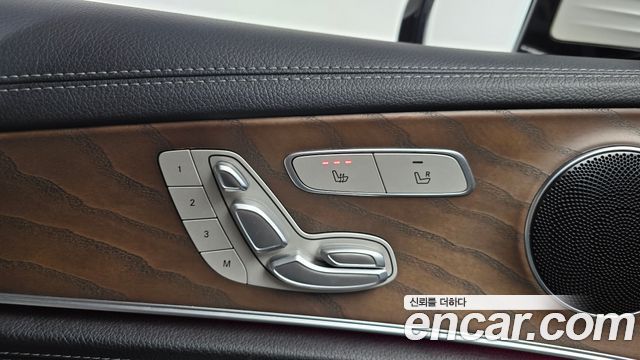 Mercedes-Benz E-Class 2019 — photo 29