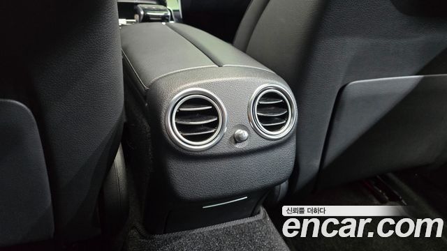 Mercedes-Benz E-Class 2019 — photo 30