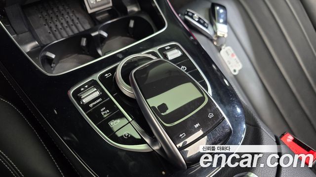 Mercedes-Benz E-Class 2019 — photo 33