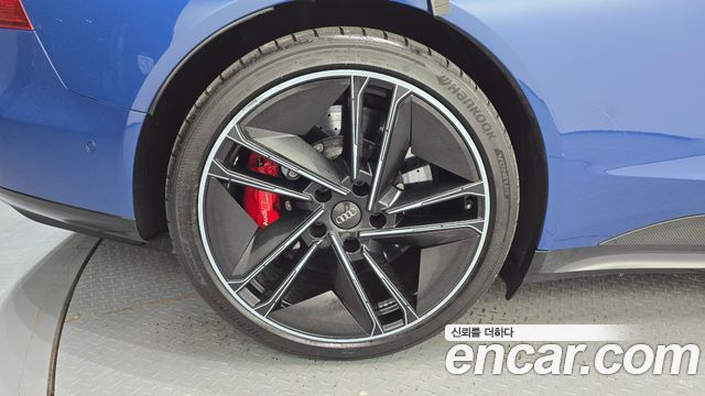Audi RS e-tron GT 2022 — photo 5