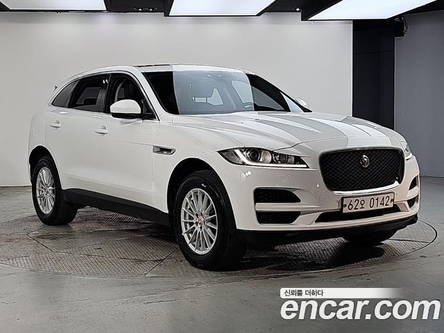 Jaguar F-PACE 2017 — photo 3