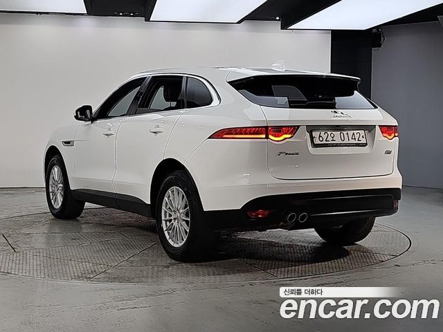 Jaguar F-PACE 2017 — photo 4