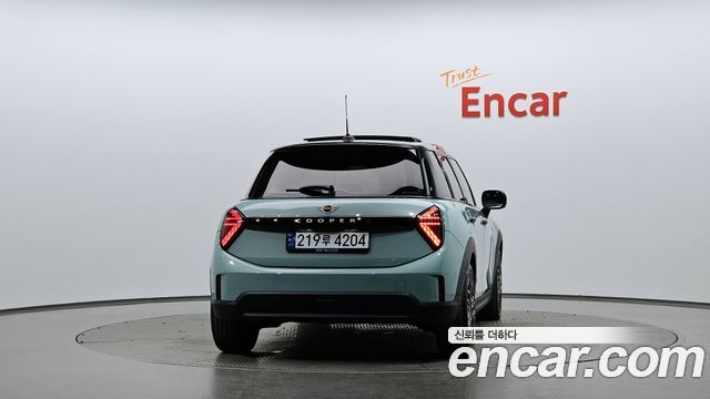 Mini Cooper 2025 — photo 4