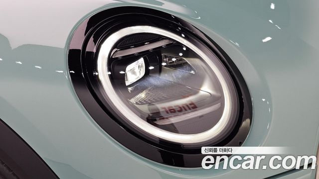 Mini Cooper 2025 — photo 8