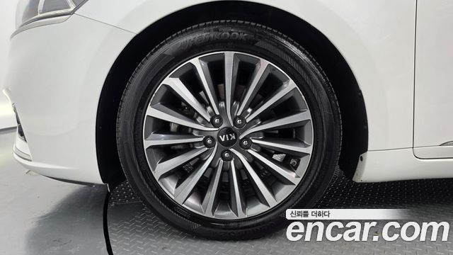 Kia K7 2017 — photo 5
