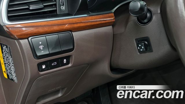 Kia K7 2017 — photo 15