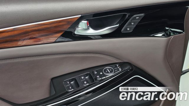 Kia K7 2017 — photo 19