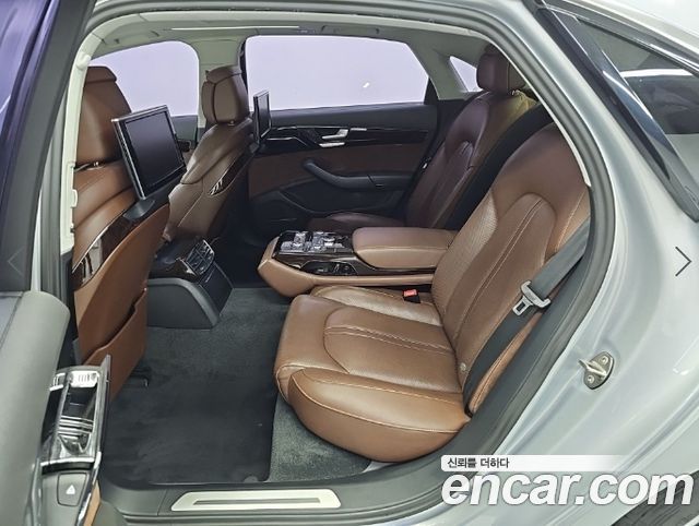Audi A8 2015 — photo 13