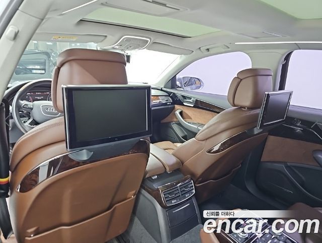 Audi A8 2015 — photo 15