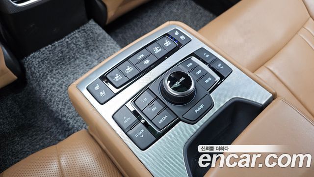 Genesis G80 2020 — photo 30