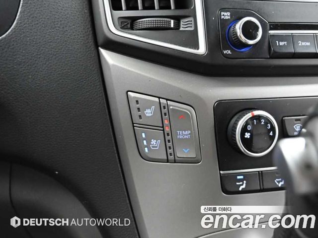 Hyundai Starex 2020 — photo 17