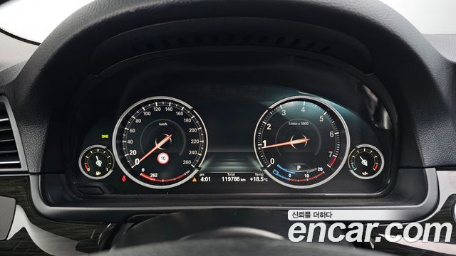BMW 5-Series 2014 — photo 8