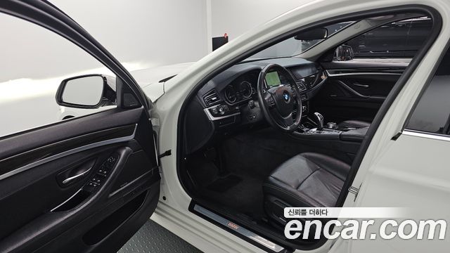 BMW 5-Series 2014 — photo 10