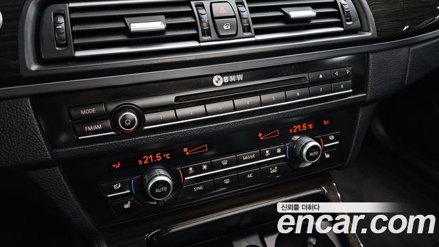 BMW 5-Series 2014 — photo 14