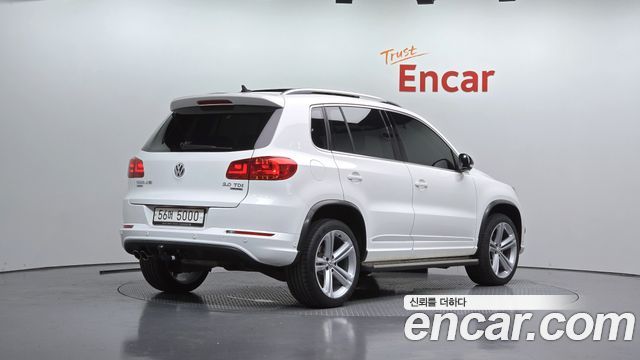 Volkswagen Tiguan 2012 — photo 2