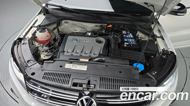 Volkswagen Tiguan 2012 — photo 6