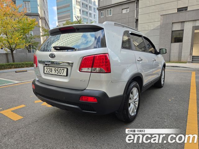 Kia Sorento 2010 — photo 4