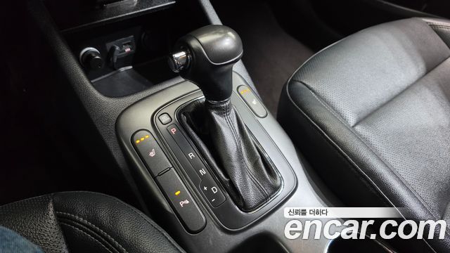 Kia K3 2014 — photo 9