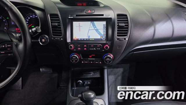 Kia K3 2014 — photo 14