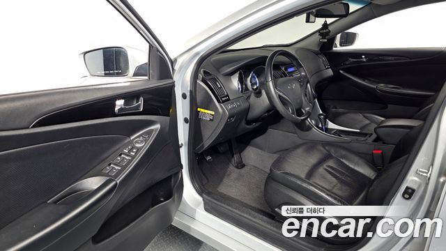 Hyundai Sonata 2011 — photo 10