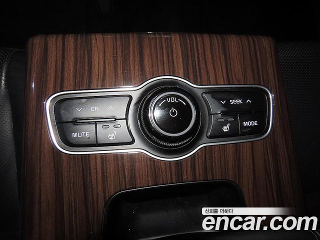 Kia K7 2016 — photo 15