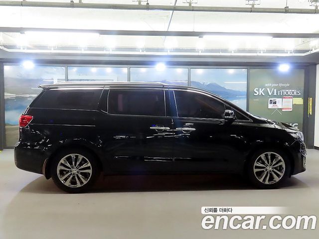Kia Canival 2017 — photo 3