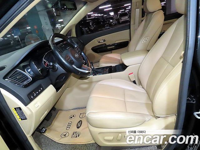 Kia Canival 2017 — photo 6
