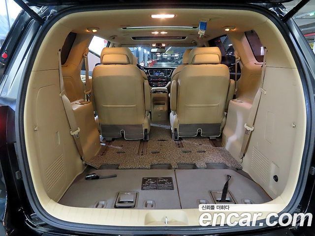Kia Canival 2017 — photo 16