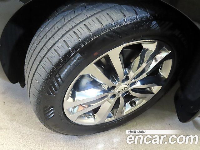 Kia Canival 2017 — photo 20