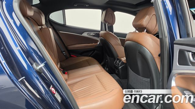 Genesis G70 2018 — photo 17