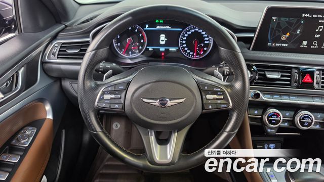 Genesis G70 2018 — photo 19