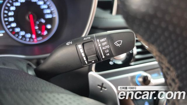 Genesis G70 2018 — photo 35