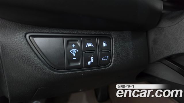 Genesis G70 2018 — photo 36
