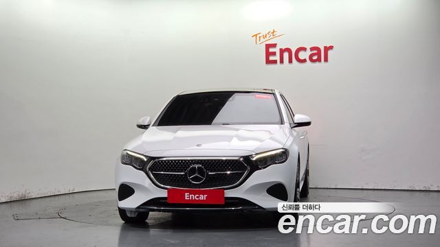 Mercedes-Benz E-Class 2026 — photo 3