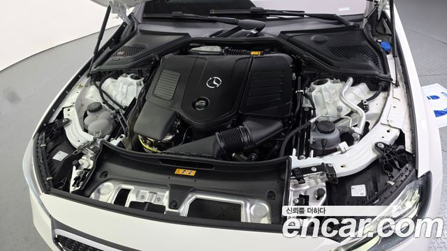 Mercedes-Benz E-Class 2026 — photo 6