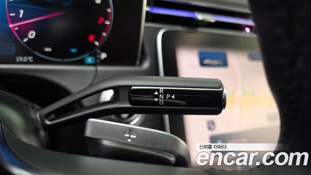 Mercedes-Benz E-Class 2026 — photo 12