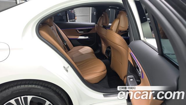 Mercedes-Benz E-Class 2026 — photo 18