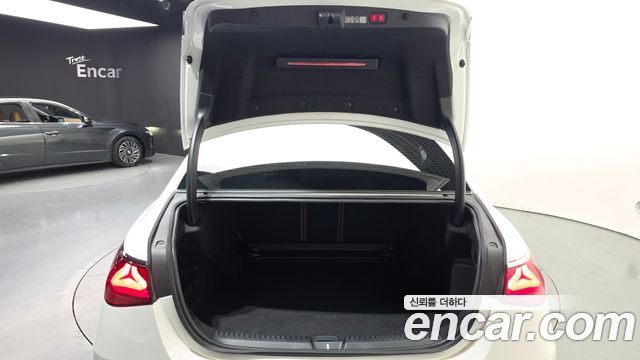 Mercedes-Benz E-Class 2026 — photo 26