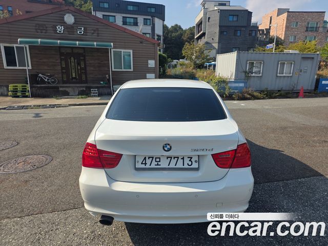BMW 3-Series 2011 — photo 2