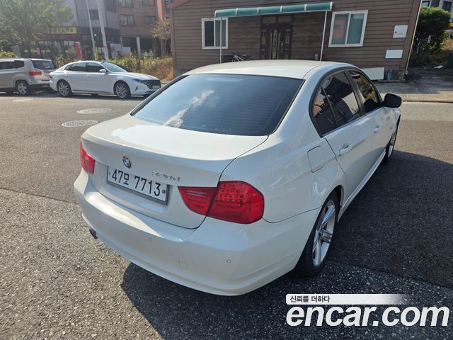 BMW 3-Series 2011 — photo 6
