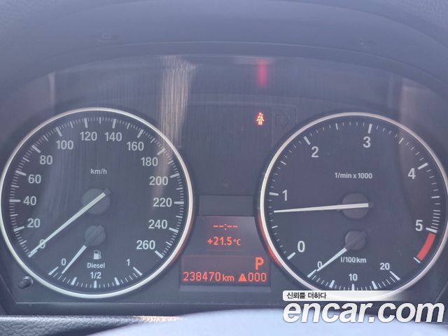 BMW 3-Series 2011 — photo 7