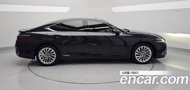 Lexus ES 2022 — photo 4
