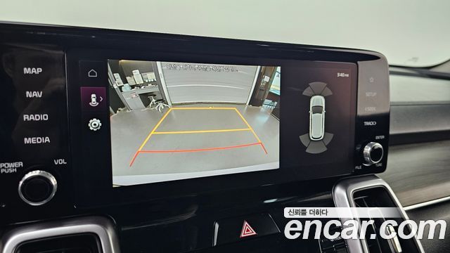 Kia Sorento 2023 — photo 14