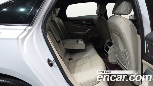 Audi A6 2020 — photo 11
