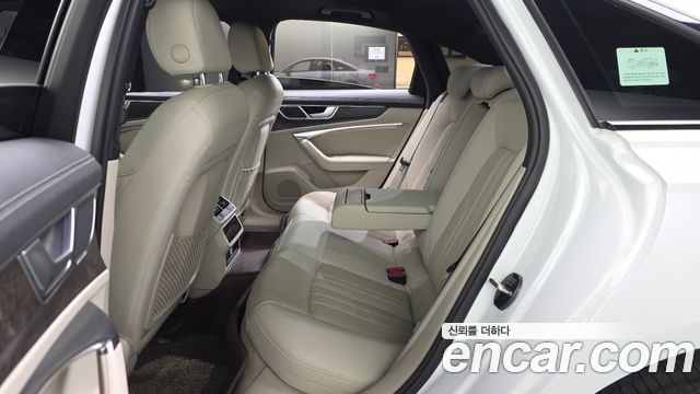 Audi A6 2020 — photo 12