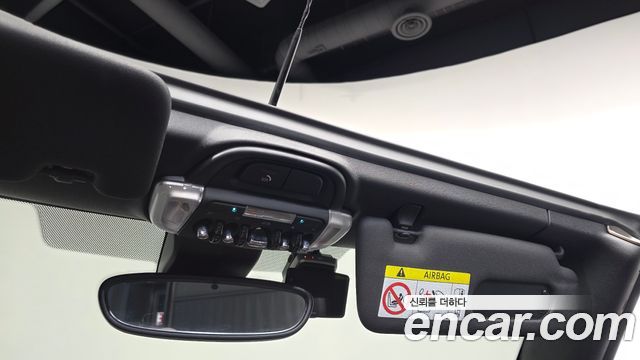 Mini Cooper Convertible 2024 — photo 24