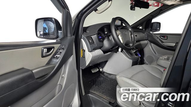 Hyundai Starex 2020 — photo 13