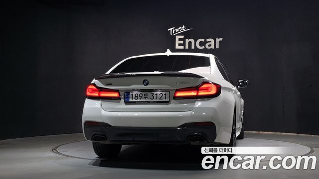 BMW 5-Series 2022 — photo 4