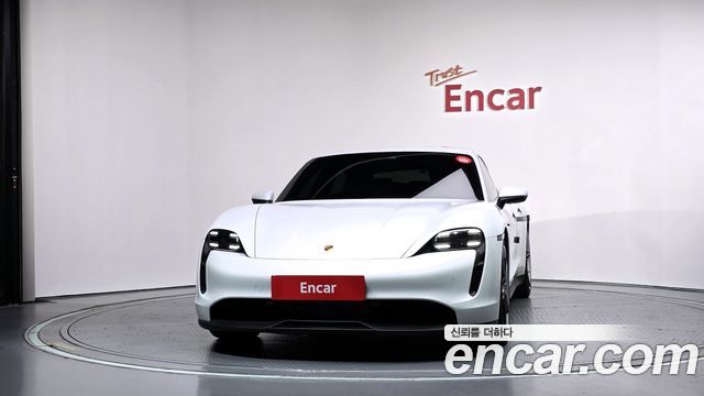 Porsche Taycan 2022 — photo 3